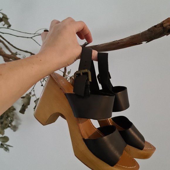 🎉Host Pick🎉 Retro Vintage Platform Heels Shoes - Picture 2 of 8